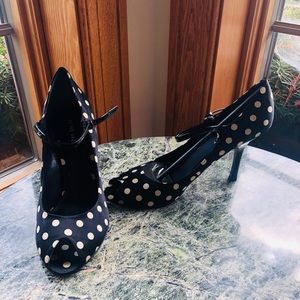 Nine West heels with open toe NWT